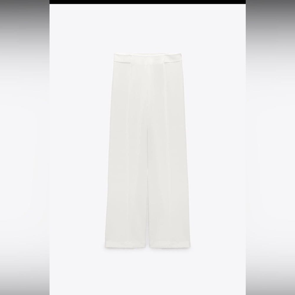 ZARA white Pants Size Medium